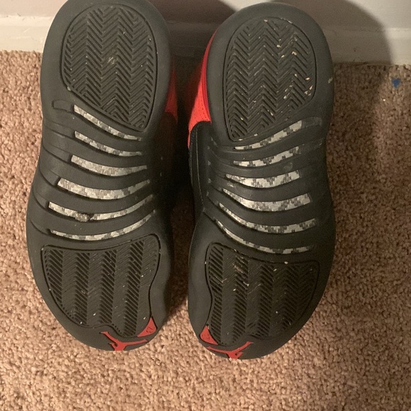 I am selling the flu game 12 sz 9.5 bought for 225 liking for 160-190 - Picture 5 of 5